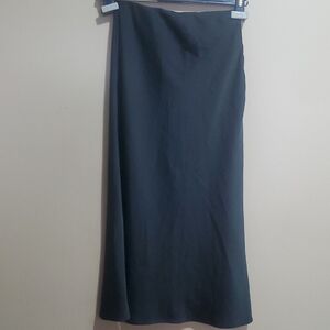 Forever 21 Classic Black Maxi Skirt Size Small